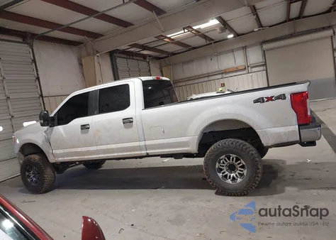 2017 Ford F-250 Xl из США, поврежденный, VIN 1FT7W2B69HEE11955